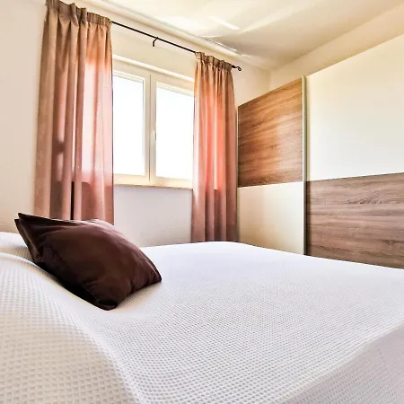 App La E Bella - Marone Apartment *