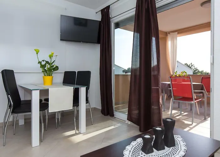 App La E Bella - Marone Apartment *