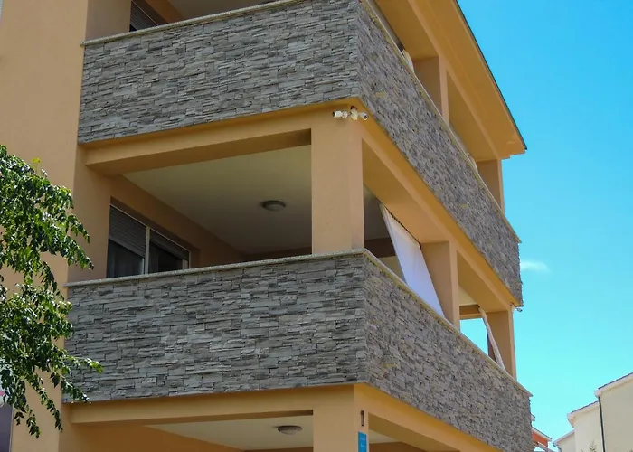 Apartman App La E Bella - Marone